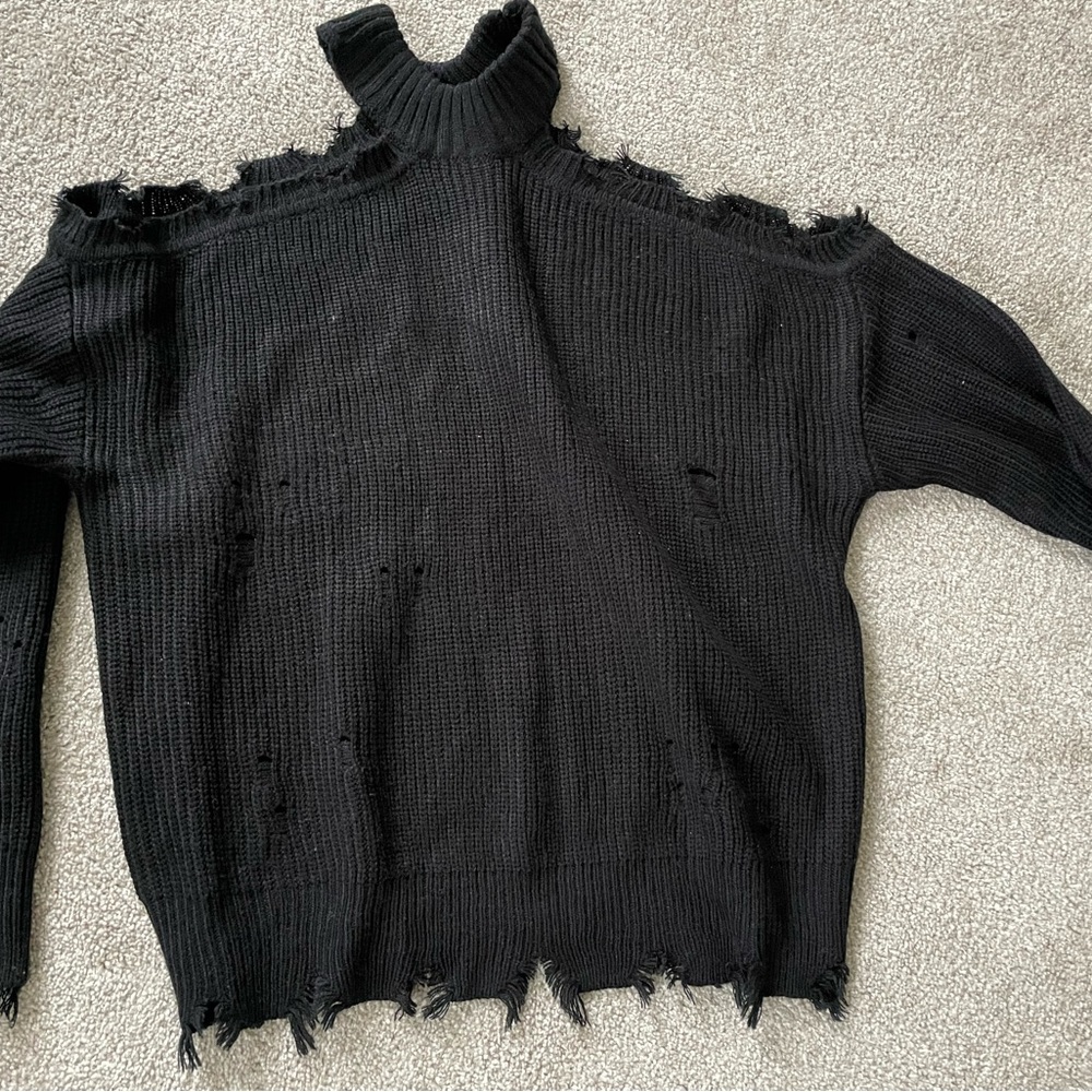 Daytrip black destroyed cold shoulder sweater L